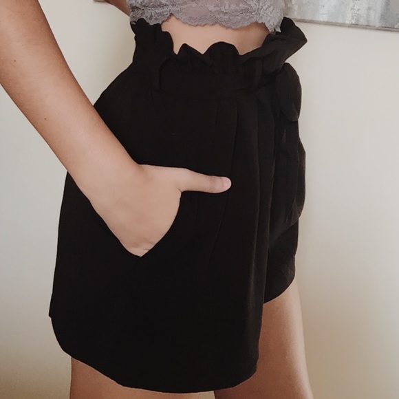 Black shorts - Picture 5 of 5